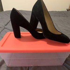 Ann Taylor Black Suede chunk heel pumps